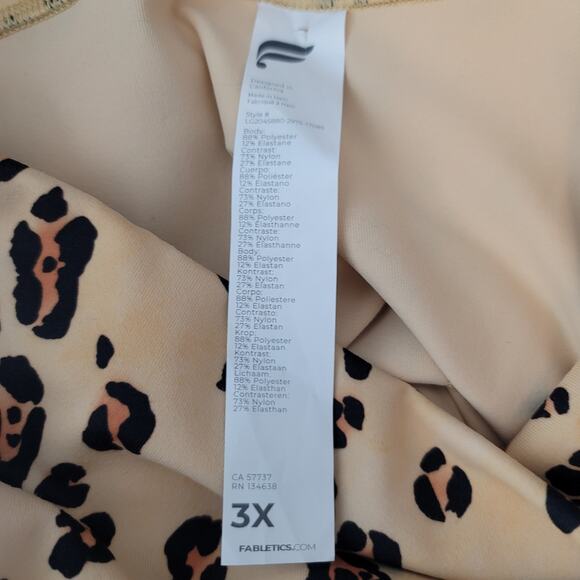 Fabletics On The Go Leggings Athletic Workout Hiking Animal Print 3X 20-22 NWT - Picture 8 of 8